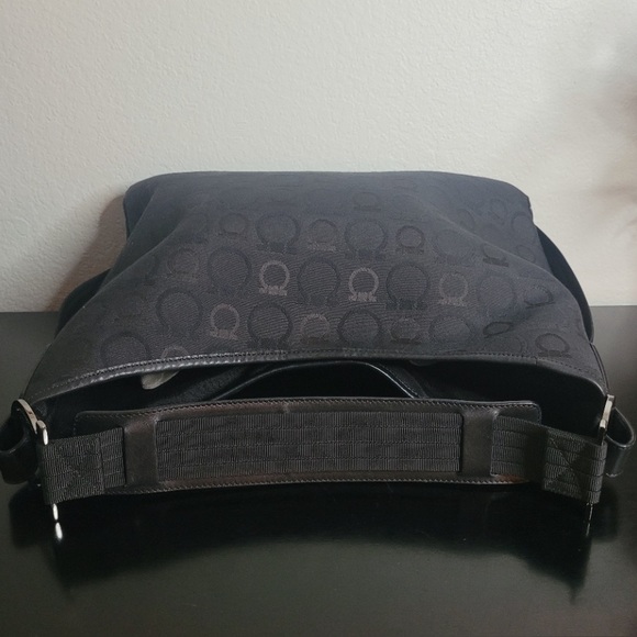 Salvatore Ferragamo Gancini Hobo Bag - Picture 8 of 10